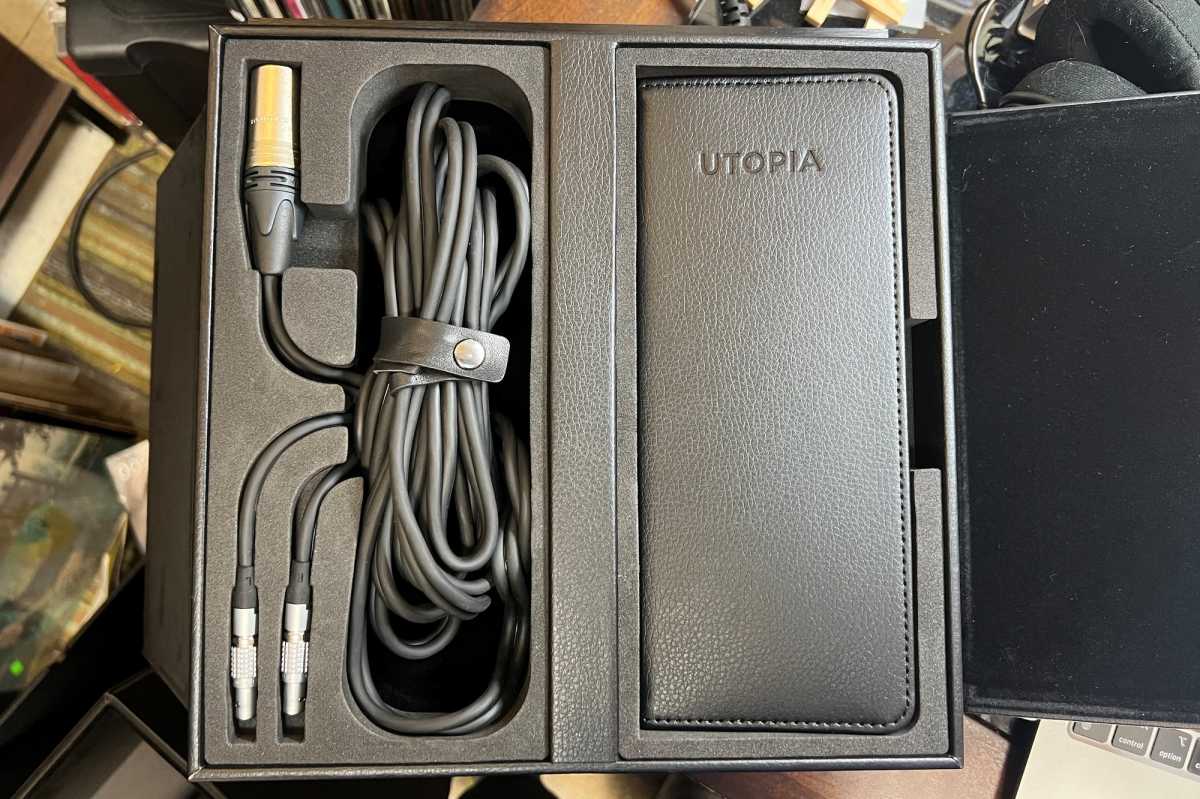 Inside Focal Utopia box