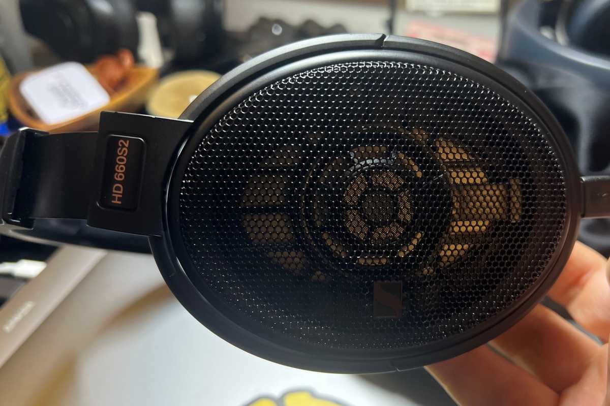 Sennheiser HD 660S2 detail view